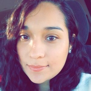 Meet your Posher, Cristal